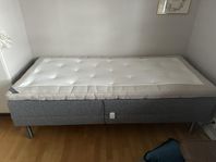 Ställbar säng 