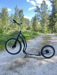 Kickbike för drag med hund