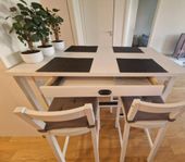 Nordviken bar/köksbord med stolar
