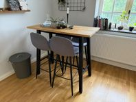 Barbord och stolar från Mio