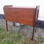 Äldre Teak Byrå - Atelje Glas och Trä - Hovmantorp.