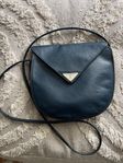 Yves Saint Laurent crossbody väska