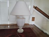 Bordslampa och bord