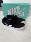 Nike SB Charge skateskor skor sneakers i stl. 35,5