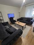 soffa, soffbord, tv, matbord+stolar
