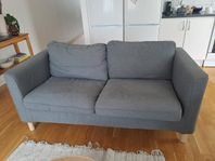 Grå soffa