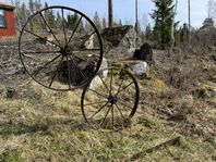 Gamla järnhjul
