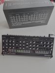 Roland SE-02(boutique) med DK-01 docka