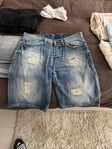 Herr kläder jeansshorts, byxor, tröja