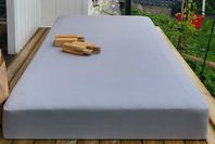 Säng med ben, 120cm