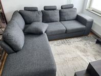 Grå divansoffa 