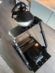 Trustmaster bilratt med pedaler och ställning 