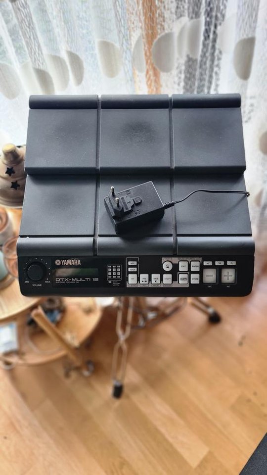 Yamaha DTX multi12 drumpads