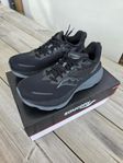Saucony Hurricane 24 (strl 43)