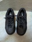 Svarta sneakers, storlek 37.5