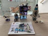 LEGO Friends Olivias rymdskola