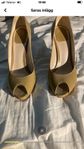 pumps från Dior. storlek 37.5