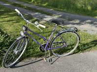 Klassisk tre-växlad damcykel 28”