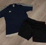 träningskit, t shirt och shorts