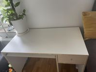 Skrivbord