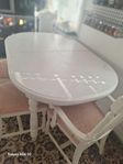 köksbord och stolar