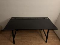 Skrivbord 