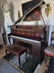 Schimmel-piano med pall