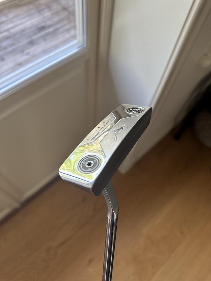 Mizuno M-CRAFT