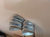 Titleist ZM bladklubbor, j4-pw, S300