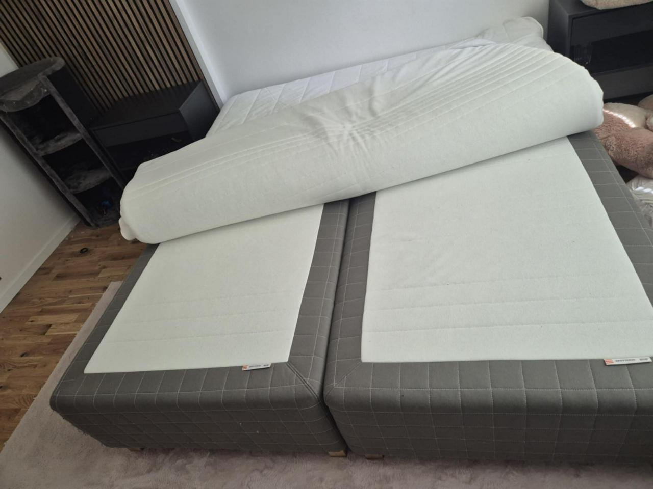 säng från IKEA 