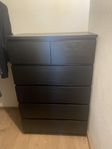 Malm byrå svartbrun – 6 lådor (IKEA)