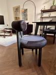 Design stolar i svart sammet