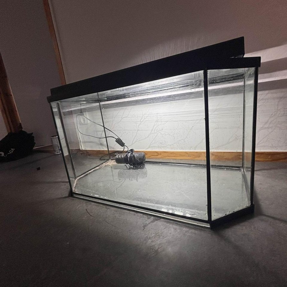 65l Akvarium med pump