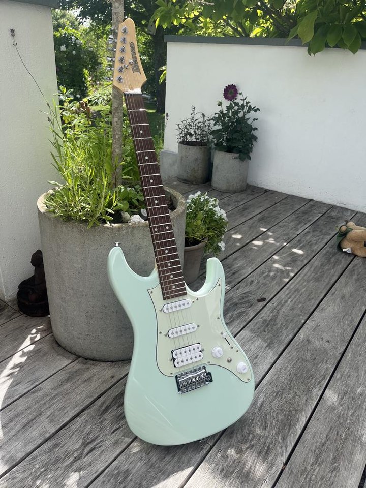 Ibanes AZES40 Elgitarr