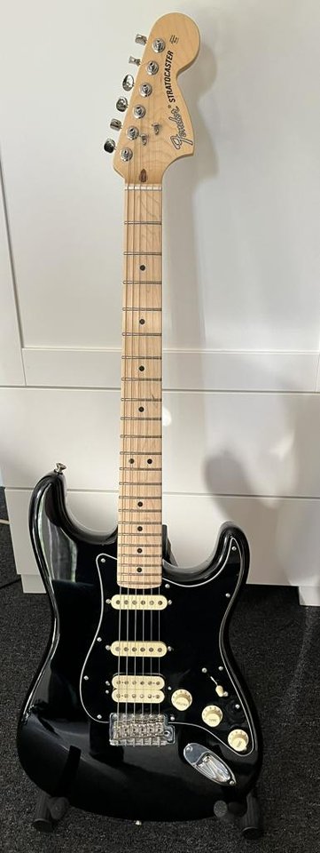 Fender Stratocaster HSS Ameri...