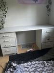 skrivbord/sminkbord