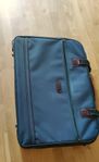 Retro-Style Green Suitcase “Bon Voyage” – Medium Size