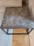 Litt soffbord/sidobord