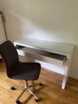 Sminkbord och stol