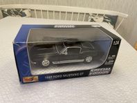 Maisto 1967 Ford Mustang GT 1:24 och Ursaab