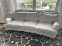 Howard 3-sits soffa svängd från MIO ”Kingston”