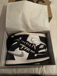 Jordan 1 high navy
