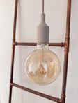 specialbyggd golvlampa