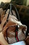 guccu duffelbag/ Tränins väska.