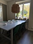 snygga bord och stolar