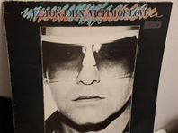 LP Elton John – Victim of Love