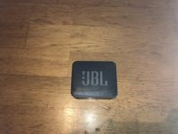 jbl go essential