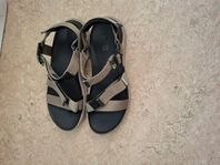 Ecco skor/ sandaler strl 43  precis dom nya
