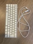 60% RGB tangentbord röda switches. behöver nya WASD switch