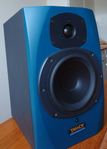 Tannoy Reveal Active studiomonitorer.